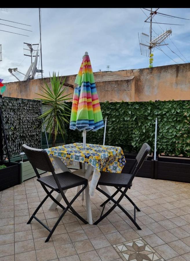 Terrazza Del Santo 2,0 - La Terrazza Nel Cuore Di Napoli Zewnętrze zdjęcie