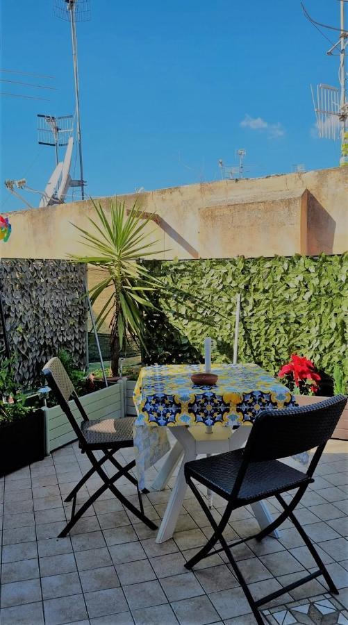 Terrazza Del Santo 2,0 - La Terrazza Nel Cuore Di Napoli Zewnętrze zdjęcie