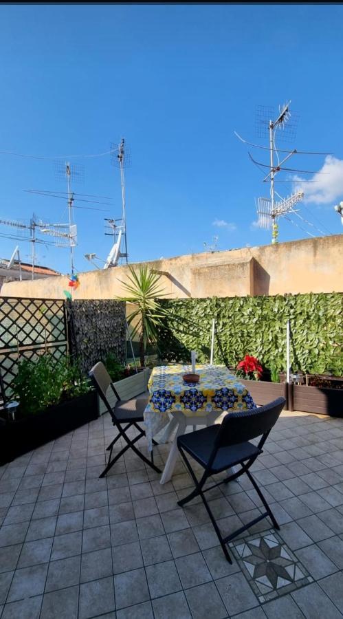 Terrazza Del Santo 2,0 - La Terrazza Nel Cuore Di Napoli Zewnętrze zdjęcie
